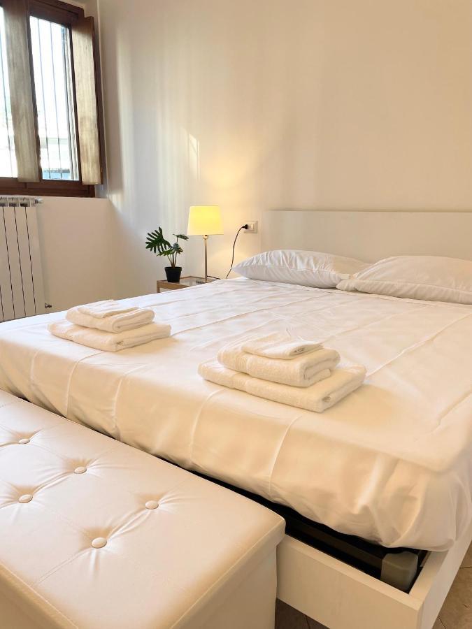 Casa Paradiso: Un'Oasi Di Relax チニゼッロ・バルサモ エクステリア 写真