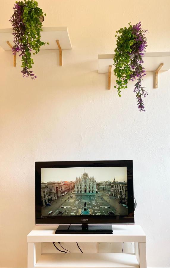 Casa Paradiso: Un'Oasi Di Relax チニゼッロ・バルサモ エクステリア 写真
