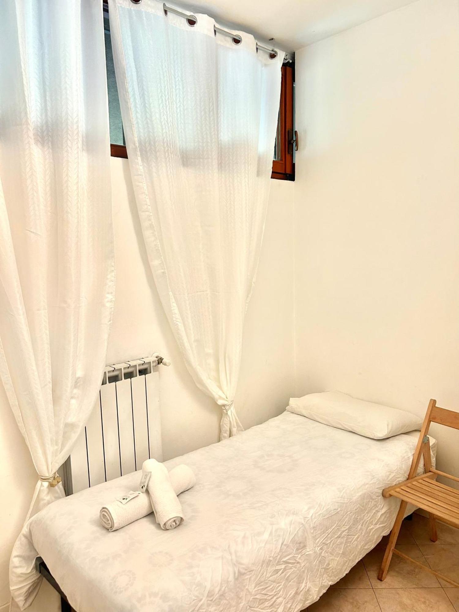 Casa Paradiso: Un'Oasi Di Relax チニゼッロ・バルサモ エクステリア 写真