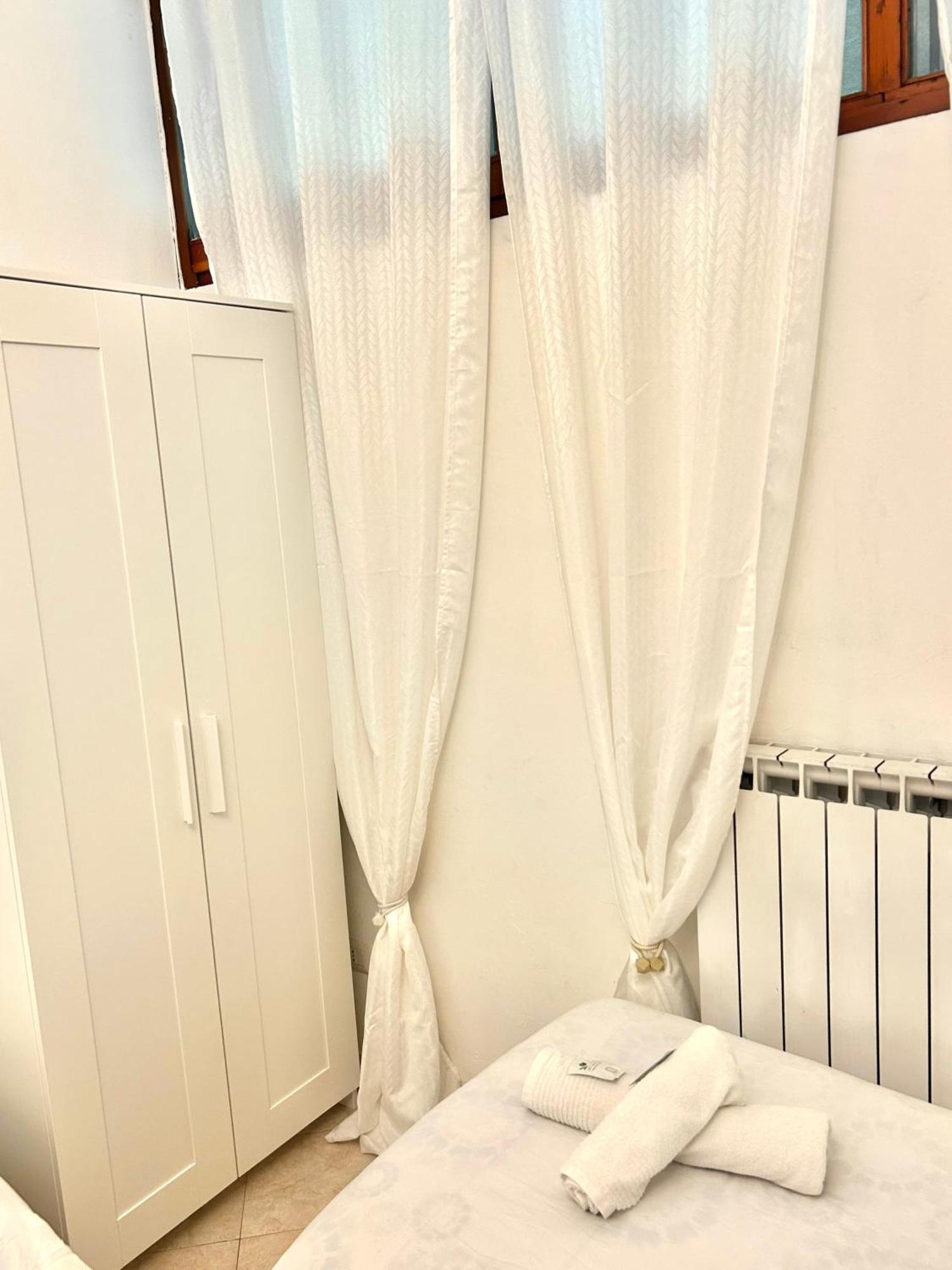 Casa Paradiso: Un'Oasi Di Relax チニゼッロ・バルサモ エクステリア 写真